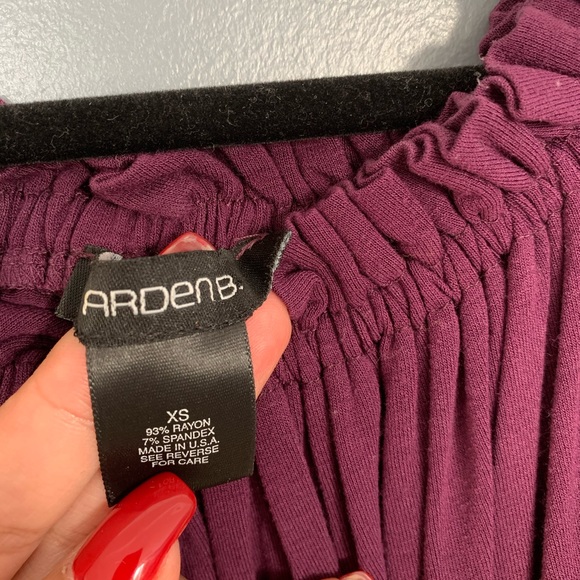 Arden B Floral Hem Top Purple Size XS - Picture 3 of 3